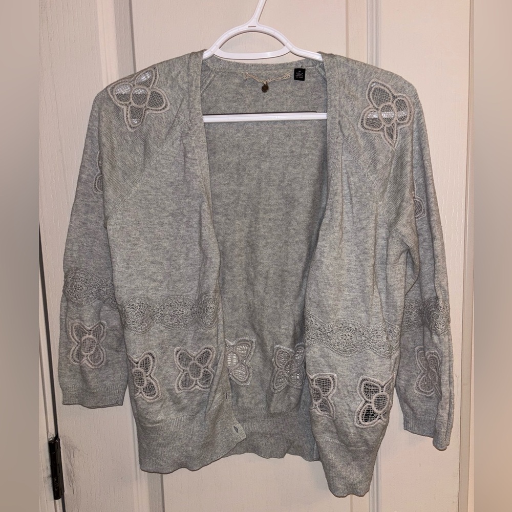 M Anthropologie Gray Floral Cardigan w/ Knitting & Adorable Detail Boho